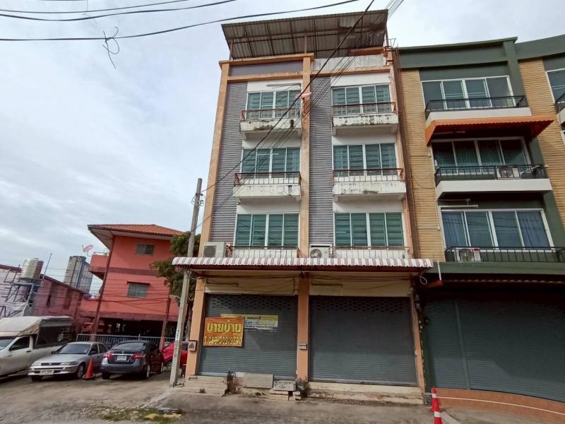 ขายตึกหัวมุม 4ชั้น พร้อมดาดฟ้า ทำเลดี ใกล้ MRT ไทรม้า ซอย 9 บางรักน้อย – รัตนาธิเบศร์ที่ตั้ง : ตำบลไทรม้า อำเภอเมืองนนทบุรี จังหวัดนนทบุรี 11000ขนาดเนื้อที่ 26.3 ตารางวารายละเอียดตึกสูง 4 ชั้น พร้อมดาดฟ้าห้องหัวมุม พื้นที่ใช้สอยมาก เป็นส่วนตัวทิศหน้าทรัพย์ : ตะวันตกเฉียงใต้-1 ห้องนอน-4 ห้องน้ำ-ที่จอดรถหลายคัน รองรับธุรกิจหรืออยู่อาศัยเหมาะสำหรับ-ทำออฟฟิศ -เปิดร้านค้