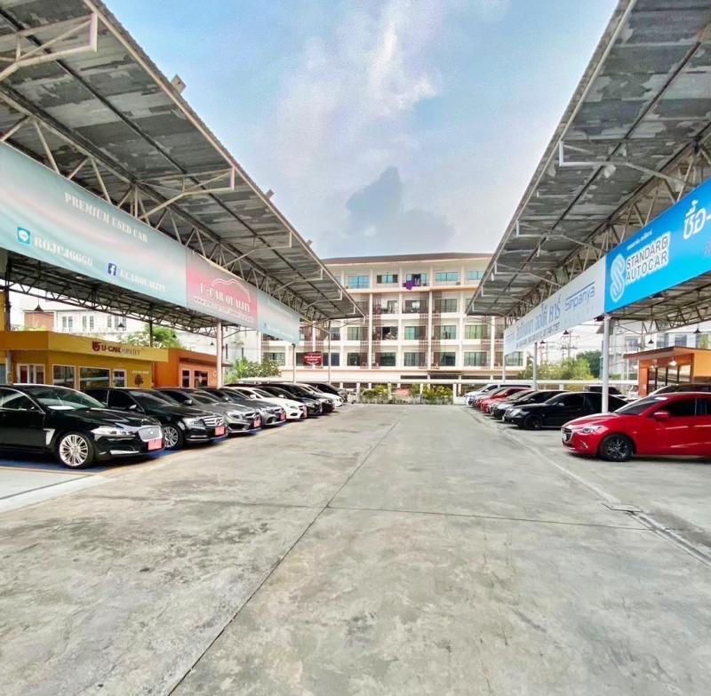 สนใจติดต่อคุณไก่จ๋า 081-633-6666คุณพิมมี่ 089-305-2222LINE ID = wasinzfด่วนน #ไม่มีค่าเซ้ง ให้เช่าเต็นท์รถ  #ปากซอยลาซาล53- พื้นที่ 200ตรม.  จอดรถได้ ประมาณ 20คัน- พร้อมออฟฟิศ ห้องน้ำส่วนตัว-เหลือ 2 ล็อค สุดท้าย - ค่าเช่า ฿40,000/เดือน- มัดจำ 2 เดือน ล่วงหน้า 1 เดือนสนใจติดต่อคุณไก่จ๋า 081-633-6666คุณพิมมี่ 089-305-2222LINE ID = wasinzfMap : https://maps.app.goo.gl/kuXjwyDadJn7RgUH8?g_st=ipc>> ค้นหาร้านอื่นที่ Facebook เซ้งร้าน = https://www.facebook.com/selloutthailand/>> รับแจ้งเตือนเ