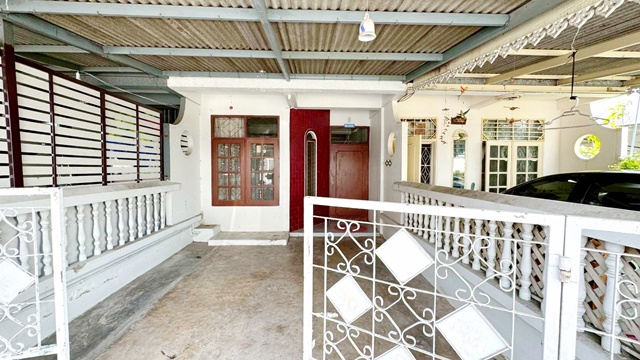  เฟอร์ครบ  2แอร์ MRTภาวนา 1กม.รัชดาภิเษก32 900ม. ลาดพร้าว35-41 Centralลาดพร้าว 2กม.MRTลาดพร้าว 1.3กม. ให้เช่าบ้านทาวน์เฮ้าส์ 2 ชั้น จันทรเกษม จตุจักร 2นอน 2น้ำ 18 ตร.ว. 140 ตร.ม. 11,999 B-MRatchadaphisek32 900m Ladprao 35-41 Central Ladprao 2km Townhouse for rent 2stories ChanKasem Chatuchak. 2bed 2bath 18sq.wa. 140sq.m. 11,999THB-month. 2a/c MRT Phawana 1km MRT Ladprao 1.3km.ลาดพร้าว35-41 จันทรเกษม เขตจตุจักร กรุงเทพฯพื้นที่ 18 ตร.ว. พื้นที่ใช้สอย 140 ตร.ม.VDO 1นาทีhttps://youtube.com/shorts/iu77mk70j_oรายละเอียดตัวบ้าน2 ห้องนอน2 ห้องน้ำห้องโถงนั่งเล