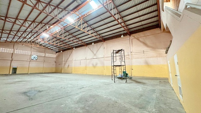 พร้อม ออฟฟิศ 800ตร.ม.มี รง.4 ให้เช่าโรงงาน ไทวัสดุ มหาชัย 2.3กม. 200ตร.วา. รร.บ้านบางปิ้ง 1.9 กม. มหาชัยเมืองใหม่ สมุทรสาคร 79,998B-M. ตลาด พันท้ายนรสิงห์  3.2 กม.หาของกินง่าย เดินทางสะดวกรถใหญ่เข้า-ออกสะดวกFactory License 4 Thai Watsadu Mahachai 2.3km. Factory with office for rent 800 sq.m. 200 sq.wa.  Ban Bang Ping School 1.9 km. Mahachai Muang Mai Samut Sakhon 79,998B-M. Phanthai Norasing Market 3.2 km. Easy access to food and transportation. Large vehicles can enter and exit easily.วงแหวนกาญจนา ถ.พระราม 2 เอกชัย - บางบอน ตำบล นาดี อำเภอเมืองสมุทรสาคร สมุทรสา