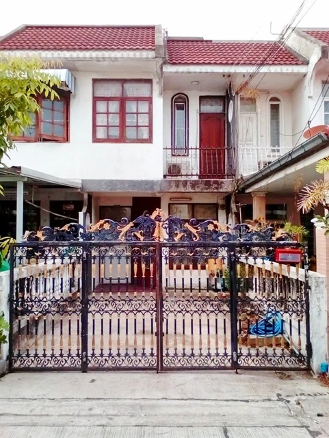 ตลาดสวนลุมไนท์บาซาร์ 1.3 กม. MRT ภาวนา 600 ม. ให้เช่าบ้านทาวน์เฮ้าส์ 2 ชั้น 2 นอน 2 น้ำ 21 ตร.ว. 170 ตร.ม. รร.นานาชาติโอ๊คเบอรี 650 ม. เงียบสงบ ปลอดภัย ไม่เปลี่ยว 14,998B-M.แหล่งชุมชน ช้อปปิ้งเดินทางสะดวกสบาย เข้า-ออกได้หลายทางfrom Suan Lum Night Bazaar 1.3km. MRT Phawana 600 m. 2-story townhouse for rent 2 bed 2 bath 21 sq.wa. 170 sq.m. 650 m.from Oakbury International School Quiet safe and not isolated 14,998B-M. A community and shopping area Convenient transportation with multiple entrances and exitsเลียบด่วนรามอินทรา แยกรัชดา-ลาดพร้าว รัชโยธิน จันทรเกษม จตุ