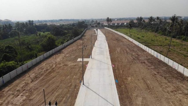 ที่ดินแบ่งขายซอยสันติธรรม 2 อำเภอบางใหญ่ จังหวัดนนทบุรี เริ่มต้น 53.8 ตารางวา#รายละเอียดที่อยู่ -ซอยสันติธรรม 2 ถนน บางใหญ่-บางคูลัด อำเภอบางใหญ่ ตำบลบางใหญ่ จังหวัดนนทบุรีขนาด-เริ่มต้นเนื้อที่ 53.8 ตรว ใหญ่สุด 97.9 ตรว (บ้านเลขที่ 99 ทุกหลัง)**ตรว ละ 35,000 บาท (ต่อรองได้ ) สามารถยื่นกู้แบงค์ได้มีธนาคารกรุงเทพรองรับค่ะอุปโภคบริโภค-ถนนเสริมคอนกรีตกว่าง -ไฟส่องสว่าง-ท่อระบา�