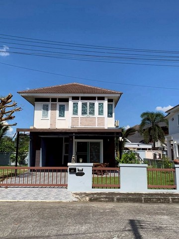 ให้เช่าบ้านสวย เริ่มต้นเพียง 20,000 บาท/เดือน หมู่บ้าน #อรสิริน3 บ้านสภาพใหม่ เฟอร์ครบ เครื่องใช้ไฟฟ้าครบ เข้าอยู่ได้ทันที #รับสัตว์เลี้ยงได้ที่ดิน 85.5 ตร.วา | พื้นที่ใช้สอย 120 ตร.ม.3 ห้องนอน | 3 ห้องน้ำ ราคาเช่าสัญญาระยะสั้น: 25,000 บาท/เดือนสัญญาระยะยาว 1 ปี: 20,000 บาท/เดือน(ประกัน 2 เดือน + ล่วงหน้า 1 เดือน) รับสัตว์เลี้ยง ทั้งหมาและแมว ของแถมฟรีสุดคุ้มฟรีคูปองว่ายน้ำ/ฟิตเนส 30 ครั้