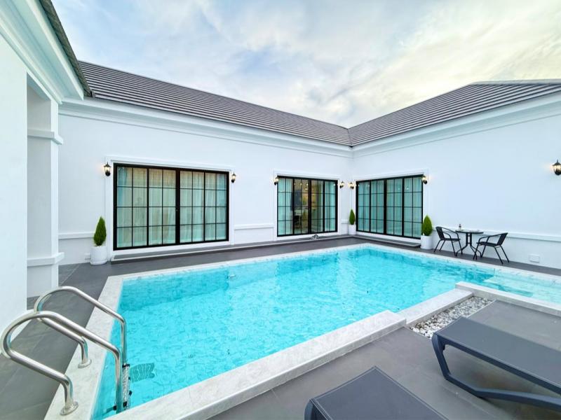 บ้านเดี่ยวสร้างใหม่ ขนาดพื้นที่ 104 ตารางวา 3 ห้องนอน 3 ห้องน้ำ  โรงจอดรถ 2 คัน พัทยา