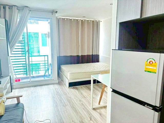 พร้อมเฟอร์ฯ เครื่องใช้ไฟฟ้า 5,998B-M.ให้เช่า คอนโด สัมมากร เอส 9 บางรักใหญ่  25 ตร.ม. ชั้น 7 MRT บางรักใหญ่ 500 ม.รร.พาณิชยการบางบัวทอง 2 กม.1นอน 1น้ำ ตลาดสดท่าอิฐ 1.8 กม.หาของกินสะดวก เดินทางง่ายถ.รัตนาธิเษศร์ ราชพฤกษ์Condo for rent Sammakorn S9  25sq.m. 7th floor MRT BangRakYai500m. 5,998B-M. 1bed 1bath Conveniently located near BangBuaThong Commercial School 2 km. Easy access to food and transportation. Near Rattanathibet and Ratchaphruek Roadsถ.รัตนาธิเษศร์ ราชพฤกษ์ ตำบล บางรักใหญ่ อำเภอบางบัวทอง นนทบุรี 25ตร.ม.25sq.m.1 ห้องนอน 1 �