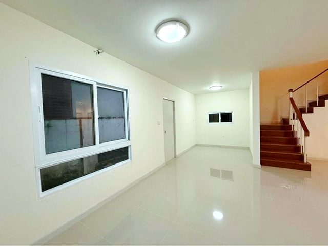 ขาย-ให้เช่า บ้านเดี่ยว 2 ชั้น หทัยราษฎร์ 37-39  ตลาดหทัยมิตร 3.2 กม.บ้านใหม่ไม่เคยเข้าอยู่  50 ตร.วา. 200 ตร.ม. รร.นานาชาติเกวลี 1.4 กม. หลังท้ายหมู่บ้าน เงียบสงบ เหมาะกับอยู่อาศัย 3 นอน 3 น้ำ  12,999 B-M. ขาย 4.59 ลบ. ทำเลดี ใกล้ถนนใหญ่  เดินทางสะดวก เข้า-ออกได้หลายทางHathairat 37-39 Hathaimit Market 3.2 km. For Sale/Rent: 2-story detached house brand new never occupied 50 sq.wa. 200 sq.m. Kewalee International School 1.4 km. Located at the end of the village quiet and peaceful ideal for living. 3 bed 3 bath 12,999 B-M. Sale price 4.59 million B-M. Good location near the main road convenient transportation m