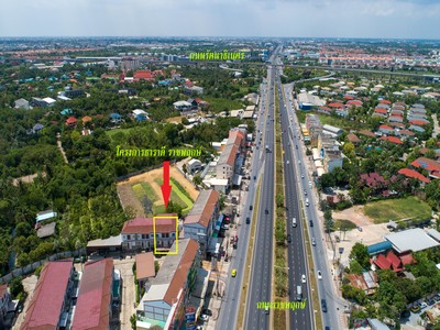 ให้เช่าสำนักงาน / พื้นที่ธุรกิจ ชั้น 1 โซนราชพฤกษ์ – บางรักน้อย – เมืองนนทบุรีใกล้ MRT สายสีม่วง (บางรักน้อย–ท่าอิฐ) ทำเลถนนหลัก ตรงข้ามเยื้องมาเรียการ์เด้นส์พื้นที่ 180 ตร.ม. (12 × 15 ม.).สามารถรับชมวิดิโอได้ที่ : https://youtu.be/njUixXQzx30.ที่ตั้งโครงการธาราดี ราชพฤกษ์ ถนนราชพฤกษ์ ต.บางรักน้อย อ.เมืองนนทบุรี จ.นนทบุรีจุดสังเกต: ตรงข้ามเยื้องมาเรียการ์เด้นส์พิกัด : https://goo.gl/maps/pdkGPV73ErhGfsW97.รายละเ�