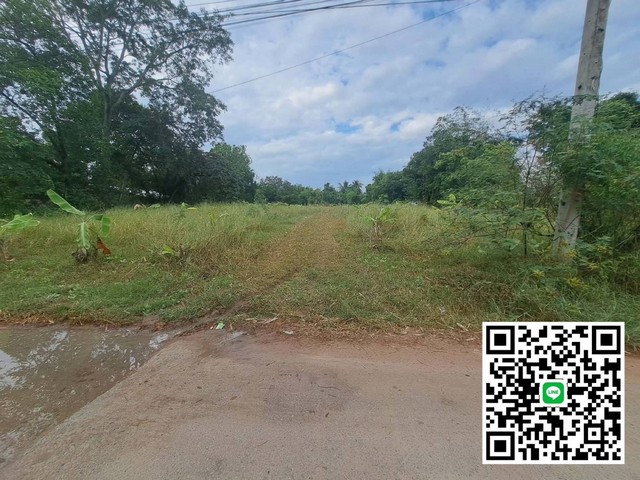 ขายที่ดินถมแล้ว บ้านใหม่เจริญสุข อำเภอด่านขุนทด จังหวัดนครราชสีมา เนื้อที่ 2 ไร่ 72 ตารางวา#รายละเอียดและติดตั้งทรัพย์-ที่ดินขนาด 2 ไร่ 72 ตารางวา-ถมแล้วสูงกว่าถนน ด้านหน้าติดถนนคอนกรีต ด้านหลังมีบ่อปลา ปลูกกล้วยไว้ในพื้นที่-ตั้งอยู่ในแหล่งชุมชน  บ้านใหม่เจริญสุข ตำบลด่านขุนทด อำเภอด่านขุนทด จังหวัดนครราชสีมา-ใกล้ตัวอำเภอเมืองด่านขุนทดประมาณ 1 กิโลเมตรกว