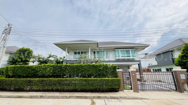 รหัสทรัพย์&nbsp;: 6916&nbsp;บ้านเดี่ยว ศุภาลัย พรีม่า วิลล่า พระราม 2 - เทียนทะเล ตกแต่งทั้งหลัง พร้อมอยู่&nbsp;ที่ตั้ง : ถนนบางขุนเทียน-ชายทะเล&nbsp;แขวงท่าข้าม เขตบางขุนเทียน กรุงเทพมหานคร 10150รายละเอียดทรัพย์- บ้านเดี่ยว&nbsp;2 ชั้น เนื้อที่ 108 ตารางวา&nbsp;พื้นที่ใช้สอย 290 ตารางเมตร- 4&nbsp;ห้องนอน, 3&nbsp;ห้องน้ำ, 1 ห้องนั่งเล่น, 1 ห้องครัว, 1 ห้องแม่บ้าน, 3 ที่จอดรถ- แอร์ 5&nbsp;เครื่อง, เครื่องทำน้ำอุ่น, �