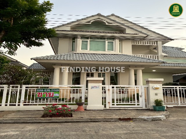 ขายบ้านเดี่ยว บางกอกบูเลอวาร์ด รัชดา-รามอินทรา (Bangkok Boulevard Ratchada-Ramintra)ที่ตั้ง ชอย หมู่บ้านบางกอกบูเลอวาร์ด รัชดา-รามอินทรา แขวงรามอินทรา เขตค้นนายาว กรุงเทพมหานคร 10230+++ รายละเอียดบ้าน +++ขนาดที่ดิน 63.7 ตรว. เนื้อที่ใช้สอย 235 ตร.ม.3 ห้องนอน 3 ห้องน้ำ มีห้องแม่บ้านพร้อมห้องน้ำในตัว จอดรถได้ 2 คัน*** หน้าบ้านไม่ติดใคร มีความส่วนตัว ***+++ เฟอร์นิเจอร์ภายในบ้าน +++- เครื่องปรับอากาศ- เคร