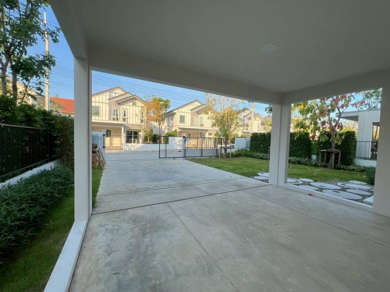 าเช่า 75000บาท/เดือน???? ให้เช่า บ้านเดี่ยว Villaggio 3 ศรีนครินทร์–บางนาทำเลดี เดินทางสะดวก ใกล้เมกาบางนา ห้างใหญ่ โรงเรียนนานาชาติ และโรงพยาบาลชั้นนำบางนา–ตราด กม.5 / ศรีนครินทร์ / เทพารักษ์???? ใกล้โรงเรียนนานาชาติ:• D-PREP International School• Bangkok Patana School• Concordian International School• Berkeley International School• Thai-Singapore International School (TSIS)• St. Andrews 107• St. Joseph Bangna (IP)• Wellington College Bangkok????️ ห้างใกล้เคียง:• Mega Bangna• Central Bangna• Seacon Square Srinakarin???? โรงพยาบาลใกล้เคียง:• โรงพยา�