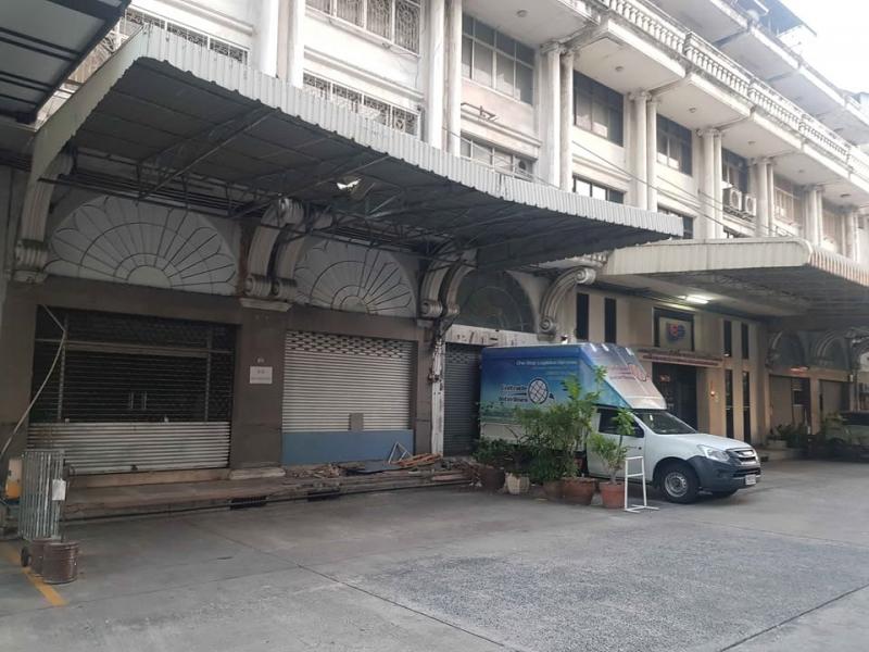 CH1135 อาคารพาณิชย์ 2 คูหา ขนาด 4 ชั้น พร้อมที่จอดรถ 530 ตรม. ยานนาวา พระราม3อาคารเช่าทั้งตึก 2 คูหา สูง 4 ชั้น (ไม่รวมชั้นลอย และดาดฟ้า) พื้นที่ดิน 105 ตรม พื้นที่ใช้สอยรวม 537.6 ตารางเมตร พร้อมที่จอดรถหน้าตึก ใกล้ทางด่วนและถนนใหญ่ราคาเช่า 50,000 บาท (ทั้ง 2 คูหา)ประกัน 2 ล่วงหน้า 1ที่ตั้ง ถ.นางลิ้นจี่ ยานนาวา กทมที่ตั้ง ถนนนางลิ้นจี่ แขวงช่องนนทรี เขตยานนาวา กรุงเทพมหานครติดต่อ : คุ�