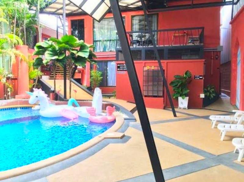 พัทยาใต้ พระตำหนัก ถนนคนเดิน 1.2กม. ให้เช่าโรงแรม  30 ห้อง เมืองพัทยา 30นอน 30น้ำ  พร้อมเฟอร์ฯ แอร์ สะดวกสบาย 249,999 B-M. ตึกคอม พัทยาใต้ 1.3 กม. บรรยากาศ บาร์ริมชายหาดพัทยา 1.5 กม. จุดชมวิว เขาพระตำหนัก ตลาดน้ำ 4 ภาค พัทยา ถ.สุขุมวิท ทัพพระยาSouth Pattaya PhraTamnak Walking Street 1.2km. Hotel for rent 30rooms Pattaya City. 30 bed 30 bath each fully furnished air conditioned comfortable. 249,999 B-M. Near Tukcom Pattaya South 1.3 km. Pattaya beach bar atmosphere 1.5 km. Viewpoint on Pratumnak Hill Pattaya Floating Market Sukhumvit Road. Thappraya.ถ.สุขุมวิท ทัพพระยา  หนองปรือ อ