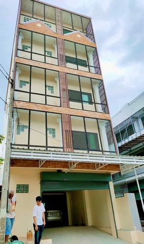 ขายหอพัก 5ชั้น 10ห้อง ลดเหลือ5.3ล้านบาท กู้ได้ ทำเลดี เขตเทศบาล นครสวรรค์ขายหอพัก 5 ชั้น จำนวน 10 ห้อง สร้างมาประมาณ10ปีขายด่วน เหลือ 5.3 ล้านบาท โอนคนละครึ่งราคาประเมิน ได้มากถึง 6 ล้านบาทตั้งอยู่ในเขตเทศบาล ต.ปากน้ำโพ อ.เมืองนครสวรรค์หลังโรงเรียนโพธิสารศึกษาซอยถนน มาตุลี เข้าซอย 13 ไปซอย ดาวดึงษ์ 4ขายด่วน ราคาลดเหลือ 5.3 ล้านบาท (5,300,000 บาท) โอนคนละครึ่งพื้นที่ใช้สอย 600 ตร.�