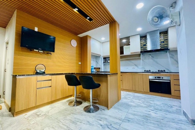 ให้เช่าบ้านเดี่ยว 2 ชั้น ย่านวังหิน โชคชัย 4 ใกล้เซ็นทรัลเฟสติวัลอีสท์ วิลล์ โรงเรียนสตรีวิทยา 2****ราคาพิเศษ 50,000 บาท/เดือน กรณี ลูกค้าทำสัญญาก่อน 31 ธค 2568 นี้ราคา 55,000 บาท/เดือนติดต่อ คุณช่อผกา 0616198565 LINE 0616198565หากไม่รับสาย รบกวนขอความกรุณาลูกค้า @line ทิ้งรูปและข้อมูลไว้นะคะhttps://line.me/ti/p/zu0mm-ozFX- ขนาดพื้นที่ 76 ตรว.- 3 ห้องนอน 3 ห้องน้ำ- 2 ห้องทำงาน- 1 ห้องครัว- 1 ห้องรับแขก- 1 ห้องกินข้าว- 1 ห้องฟิต�