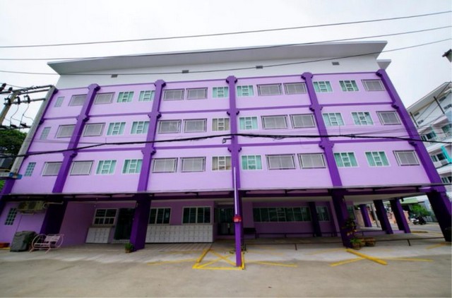 #โซนสุเทพ ขาย 50 ล้าน หอพัก 4 ชั้น 136 ตรว. จำนวน 54 ห้อง #ใกล้มช. #รับรายได้เดือนละ255,100 บาท หอพักสะอาด เดินทางสะดวกสบาย ใกล้สิ่งอำนวยความสะดวกมากมายหอพัก 4 ชั้นจำนวน 54 ห้อง สำหรับเช่า 53 ห้อง เจ้าหน้าที่ 1 ห้องสิ่งอำนวยความสะดวกในห้องพัก ประกอบด้วย เตียง และที่นอน ขนาด 5 ฟุต โทรทัศน์ ขนาด 32 นิ้ว ตู้เย็น เครื่องทำน้ำอุ่น เครื่องปรับอากาศสิ่งอำนวยความสะดวกในหอพัก ประกอบด้วย