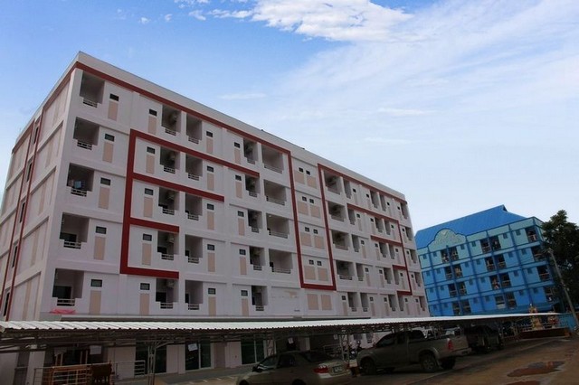 ขายหอพัก 69 ล้าน #พร้อมผู้เช่าเต็ม #โซนเจ็ดยอด เนื้อที่ 1 ไร่ 111 ห้อง #รับรายได้ 400,000 +++ / เดือน #เฟอร์นิเจอร์แบบ built inพื้นที่ 1 ไร่อาคาร 6 ชั้นจำนวนห้องพัก 111 ห้องที่จอดรถจักรยานยนต์ และรถยนต์ เพียงพอต่อผู้พักอาศัยลิฟท์โดยสารเฟอร์นิเจอร์แบบ built inเครื่องใช้ไฟฟ้าครบครันทำเลใกล้สถานศึกษา (มหาวิทยาลัยเชียงใหม่/มหาวิทยาลัยราชมงคลล้านนา/วิทยาลัยเทคโนโลยีพาณิชยการลานนาห้า�