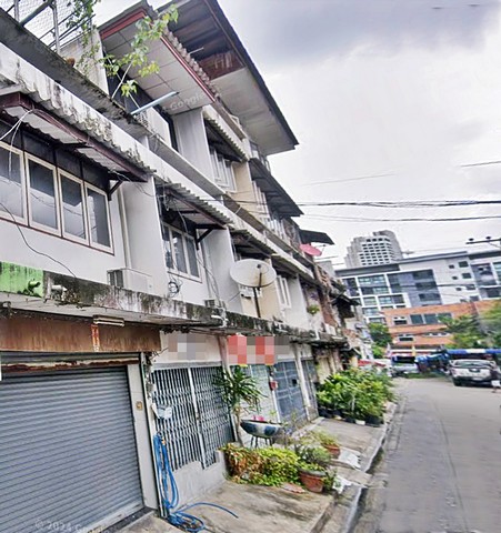 ทำเลการค้า ตึก3ชั้นและชั้นดาดฟ้า ซ.อินทามระ51 ใกล้ MRTสุทธิสารเพียง 5นาที o86-3ol-6l6lทำเลการค้า ตึกแถว3ชั้น ซอยอินทามระ51 และชั้นดาดฟ้า เนื้อที่11 ตารางวา ใกล้ MRTสุทธิสาร / MRTห้วยขวาง  เพียง 5นาที พิกัด ซอยอินทามระ 51 รัชดาภิเษก ดินแดง กทม.สอบถาม/นัดเยี่ยมชม T.วรุณรัตน์ o86-3ol-6l6lอยู่ในชุมชน รายล้อมด้วยสิ่งอำนวยความสะดวกมากมาย ทำการค้าขายเปิดออฟฟิตเจริญรุ่งเรืองอาคารพาณิชย์ 3 ชั้น