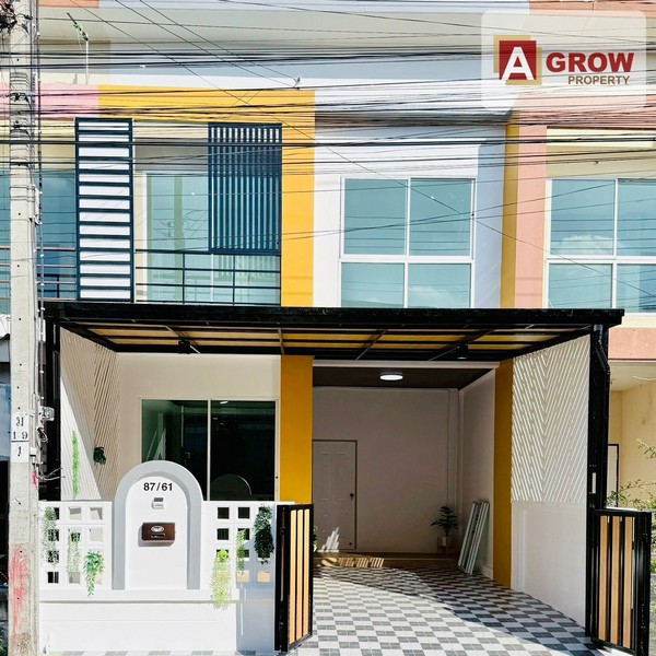 หมู่บ้านเพ็ญศิริ 4 ซอยเลียบวารี 25/1 บ้านต้นซอย เฟอร์นิเจอร์ครบ ตกแต่งพร้อมอยู่ที่ตั้ง : แขวงโคกแฝด เขตหนองจอก กรุงเทพมหานครรหัสทรัพย์ : AGT01220ราคาขาย : 2,390,000 บาทรายละเอียดทรัพย์ :- ทาวน์เฮ้าส์ 2 ชั้น- เนื้อที่ 20.7 ตรว.- 3 ห้องนอน- 2 ห้องน้ำ- 1 ห้องครัว- 1 ห้องโถง- 1 จอดในบ้านจุดเด่น :- บ้านต้นซอย เฟอร์นิเจอร์ครบ ตกแต่งพร้อมอยู่- ต่อเติมเคาน์เตอร์ครัวพร้อมซิ้งค์น้ำ- ต่อเติมหลังคาโ�