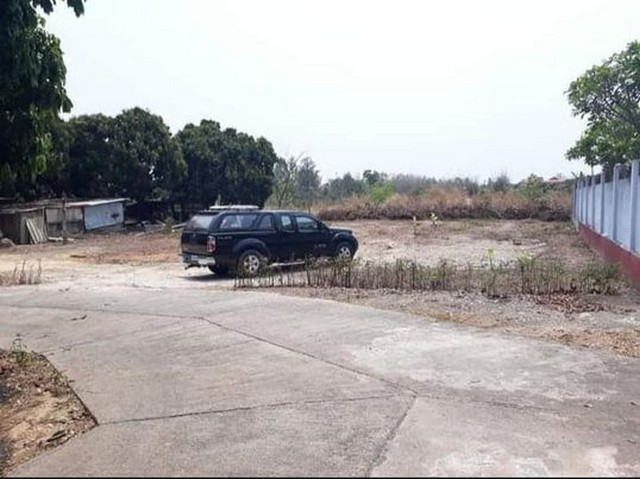 ขายที่ดิน 118ตรว. 500,000 บาท ฟรีโอนถนน ไฟฟ้า ประปา ม.10 ต.สันมหาพน อ.แม่แตง เชียงใหม่ขายที่ดิน พื้นที่ 118 ตรว. หน้ากว้าง 25 เมตร ลึก 25 เมตรแปลงหัวมุม ถนนคอนกรีต ไฟฟ้า ประปาราคา 500,000 บาท ฟรีโอน พิกัด บ้านห้วยฮ่าง ม.10 ต.สันมหาพน อ.แม่แตง จ.เชียงใหม่ใกล้ถนนหลักลาดยาง 650 เมตรใกล้ ที่ว่าการอำเภอแม่แตง, ถนน 107 เชียงใหม่-แม่แตง 3 กม.ใกล้ สนามบินเชียงใหม่ 46 กม.*** สนใจสอบถาม ***โทร : 0945735168Line ID : piyawitnoomWhatsApp