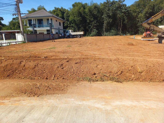 ขายที่ดินโซนน่านวินเทจ ใกล้สนามบินน่าน อำเภอเมือง จังหวัดน่าน เนื้อที่รวม 203 ตารางวา#รายละเอียดและที่ตั้งทรัพย์-ที่ดินถมแล้วเนื้อที่ 203 ตารางวาโฉนด 2 แปลง แปลงแรกเนื้อที่ 103.3 ตารางวา แปลงที่ 2 เนื้อที่ 99.7 ตารางวา-ตั้งอยู่น่านวินเทจ ตำบลผาสิงห์ อำเภอเมืองน่าน จังหวัดน่าน-ใกล้ท่าอากาศยานนครน่าน-ใกล้สำนักงานสาธารณสุขจังหวัดน่าน-ใกล้ศูนย์รถยนต์ byd-ที่ดินเป็นที่