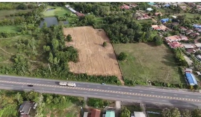      ขายที่ดิน 6 ไร่ 30 ตรว.ติดทางหลวง พระธาตุบังพวนเมืองหนองคายที่ดินติดทางหลวงแผ่นดินสายหนองสองห้อง-ท่าบ่อ (หมายเลข 211)ใกล้วัดพระธาตุบังพวน มรดกโลก 2.2 กม.ดินสูงเกือบเสมอถนน น้ำไม่เคยท่วมมีไฟฟ้า 3 เฟส และน้ำประปา หน้าที่ดินที่ดินอยู่ในเขตที่สามารถ ทำโรงงาน และโกดังได้ ขายถูกๆ กว่าแปลงข้างเคียง สามารถซื้อไว้เก็งกำไรได้       ขายเพียง ไร่ละ 1.4 ล้าน ต่อรองได้ สนใจสอบ