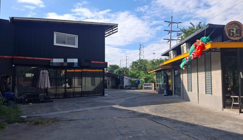 สนใจติดต่อโทร.083-663-6365ไม่มีค่าเซ้ง รามอินทรา-เอกมัย&nbsp; #ตรงข้ามโรงเบียร์เยอรมัน&nbsp; สาขารามอินทรา&nbsp;#ติดถนนใหญ่ #ติดทางขึ้นทางด่วน- เหมาะสำหรับ ธุรกิจ ติดฟิล์ม เคลือบแก้ว ร้านตกแต่งรถ)- ชั้น1 ขนาดพื้นที่ 80 ตร.ม.- ชั้น2 มี2 ห้อง (ไว้สำหรับเป็นห้องพักได้)- มีแอร์ให้ 2 ตัวค่ะ&nbsp;#สามารถนัดดูสถานที่จริงได้ อยู่ในบริเวณเดียวกับร้าน cafe’69- ค่าเช่าเดือนละ 25,000 บ- ค่าภาษีที่ดิน 5,000(ต่อเ�