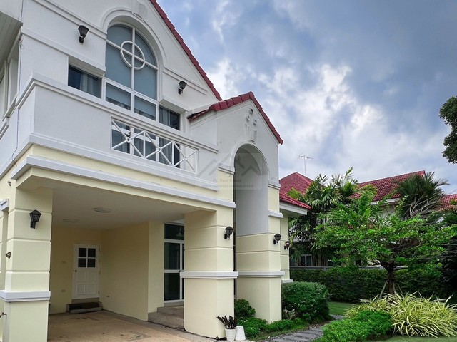 ขายบ้านเดี่ยว 2 ชั้น 90 ตรว. หมู่บ้านบารเมษฐ์ เฉลิมพระเกียรติ ซอย 62 สวนในบ้าน ตกแต่งพร้อมอยู่ ใกล้สวนหลวง*** ราคาขาย 7.9 ล้านบาท *** ราคาเช่า 55,000 บาท/เดือน ติดต่อ:: คุณชยา โทร/ID Line:: 0942823961   Link Line:: https://line.me/ti/p/3xFA1An8Kcรหัส# TO1930บ้านเดี่ยว 2 ชั้น หมู่บ้านบารเมษฐ์ เฉลิมพระเกียรติ ซอย 62 เนื้อที่ 90 ตร.ว.พื้นที่ใช้สอย 200 ตารางเมตร 3 ห้องนอน 3 ห้องน้ำ1 ห้องแม่บ้าน 2 ที่จอดรถแอร์ 4 ตัว, 3 เครื่องทำน้ำอุ่น, 3 ชุดห