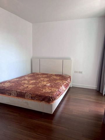 ขายด่วนเพียง 2.3 ล้าน 54 ตรม. #ปันนาโอเอซิส #ราคาต่ำกว่าประเมิน ห้องใหญ่ ราคาดีมาก อยู่สบาย ทำเลศักยภาพ #ใกล้เซ็นทรัลเฟส #ใกล้ขนส่งอาเขต เดินทางเข้าเมืองสะดวก เหมาะทั้งอยู่อาศัยเองและลงทุนรายละเอียดห้องชั้น 6พื้นที่ใช้สอย 54 ตร.ม. (ห้องใหญ่มาก)1 ห้องนอน1 ห้องนั่งเล่น1 ห้องน้ำ1 Walk-in Closetโต๊ะเครื่องแป้ง Built-inระเบียงวิวสระว่ายน้ำติดตั้ง ตาข่ายกันนก เรียบร้อยสิ่งอำนวยความ�