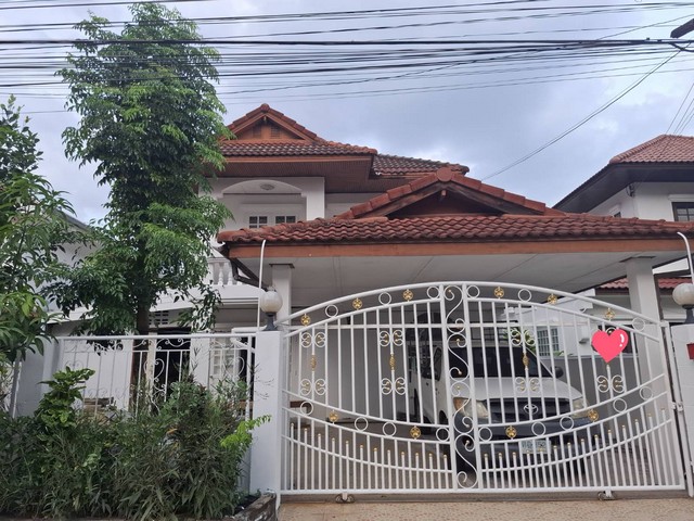 บ้านว่างแล้วค่ะ เกษตร- นวมินทร์ ให้เช่าบ้านเดี่ยว2ชั้น67ตรว.+พร้อมโกดังเก็บสินค้า •3ห้องนอน 2ห้องน้ำ  1ห้องรับแขก  1ห้องครัว•แอร์4เครื่อง (บ้านเปล่า )ไม่มีเฟอร์นิเจอร์•จอดรถได้3คันถนน นวมินทร์ (ประเสริฐมนูกิจ) เกษตร- นวมินทร์ •เดินทางสะดวก ทะลุเข้า-ออก ถนนรามอินทรา ถ.เกษตร-นวมินทร์ ถ.ลาดพร้าวไม่รับจดบริษัทคะโลเคชั่นใกล้...  ใกล้ ห้าง นวมินทร์ อเวนิว,โรงพยาบาลสินแพ�