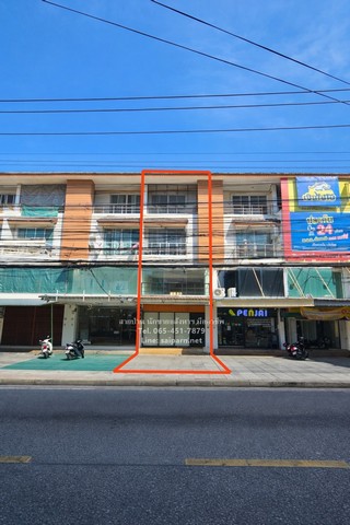 ขายอาคารพาณิชย์ 4 ชั้น ทำเลทอง รัชดา–ลาดพร้าว เหมาะสำหรับค้าขาย หรือทำออฟฟิศดีมากอาคารอยู่ริมถนน พร้อมพื้นที่จอดรถเข้า-ออกสะดวก&nbsp;ซอยลาดพร้าว 80 แยก 22 ทะลุออกห้วยขวาง / รัชดา / เหม่งจ๋าย ได้รายละเอียดอาคาร• อาคารพาณิชย์ 4 ชั้น• เนื้อที่ 32 ตร.วา | พื้นที่ใช้สอยประมาณ 300 ตร.ม.• 3 ห้องนอน | 4 ห้องน้ำ• 1 ห้องเอนกประสงค์• 2 ห้องโถง• 1 ห้องครัว• แอร์ 1 ตัว• ที่จอดรถ 2 คันทำเลรอบอา�