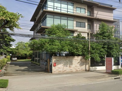 เพียง 338 บาท/ตร.ม ติดถนนพระราม 3!! ปล่อยเช่าพื้นที่บนตึก 221.8 ตร.ม ติดหัวปลาช่องนนทรี ใกล้ BRT นราราม 3 .ที่ตั้ง: ถนนพระราม 3 แขวงช่องนนทรี เขตยานนาวา กรุงเทพมหานคร .รายละเอียด- ชั้น 2 ของอาคาร- พื้นที่ 221.8 ตร.ม. - กั้นไว้ 8 ห้องด้วยผนังเบา สามารถรื้อออกตามใจผู้เช่า - ห้องน้ำ 2 ห้องแยกชาย-หญิง - พื้นที่จอดรถ 3 คัน - ค่าน้ำ+ไฟ คิดตามที่ใช้จริง ไม่บวกเพิ่ม.เหมาะสำหรับ - ออฟฟิศ สำนักงาน - โ