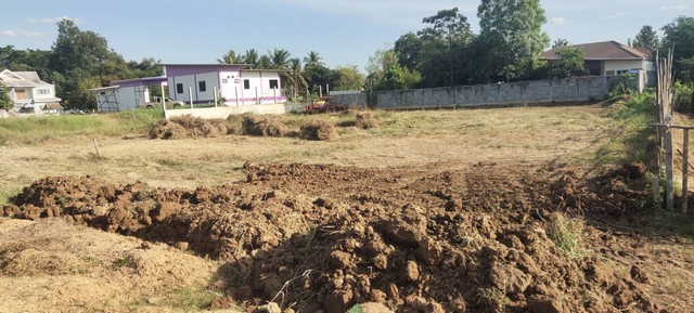 ขายที่ดินถมแล้ว 2 แปลงติดกัน เนื้อที่เกือบ 1 ไร่ อำเภอหล่มสัก จังหวัดเพชรบูรณ์#รายละเอียดและที่ตั้งทรัพย์-ที่ดินถมแล้ว 2 แปลงติดกัน-แปลงที่ 1 เนื้อที่ 1 งาน 90 ตารางวา-แปลงที่ 2 เนื้อที่ 1 งาน 90 ตารางวา-ตั้งอยู่ตำบลวัดป่า อำเภอหล่มสัก จังหวัดเพชรบูรณ์-ใกล้ตึกวิมลรัตน์-ใกล้เทศบาลใหม่ถนนวจี -ที่ดินเหมาะสำหรับสร้างบ้านพักอาศัย***ราคาขายแปลงละ 750,000 บาท##สนใจติดต่อโทร095-161