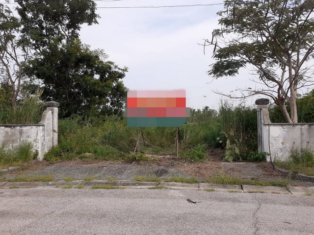  รหัสทรัพย์ (Code ID) :  PM-NSMEL0108  ราคา   7,574,000 บาท (ราคาต่อรองได้) ▸ เนื้อที่   405 ตร.ว (1 ไร่ / 5 ตร.ว) พื้นที่ใช้สอย - ตารางเมตร   ▸ - ห้องนอน - ห้องน้ำ           ▸ 1 ที่จอดรถ   ที่ดินว่างเปล่าหันไปทางทิศ   พิกัดทรัพย์ :  https://maps.app.goo.gl/qM8NxzGEpe4EEVHJA  สถานที่ใกล้เคียง ▸ใกล้วัดท่าข้ามเจริญศรัทธา ▸ใกล้วัดปทุมวนาราม  ▸ใกล้ตลาดลาว บางปะกง ▸ใกล้ตลาดนัดวัดศรี  สอบถามเพิ่มเติม / นัดชม โทร. 097-419-5982(พลอย) โทร. 096-932-4624(ออมสิน) Line : @panaya (