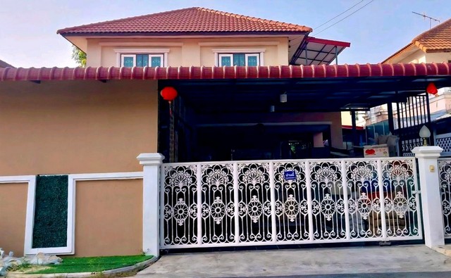 ให้เช่า บ้านเดี่ยว2ชั้น70ตรว.หทัยราษฎร์  สายไหม หน้าบ้านทิศใต้•3ห้องนอน 3ห้องน้ำ  1ห้องรับแขก•1 ครัวนอก 1ห้องอเนกประสงค์ •จอดรถ2คัน•แอร์จำนวน 4เครื่อง•เฟอร์นิเจอร์ครบ พร้อมเครื่องใช้ไฟฟ้ารปภ. คลับเฮ้าส์ สระว่ายน้ำ สระน้ำ, น้ำพุ สวนสาธารณะ ศาลาพักผ่อน อยู่ถนน หทัยราษฎร์  สายไหมโลเคชั่นใกล้…ตลาดมีนบุรี ,ซาฟารีเวิลด์ , แฟชั่นไอส์แลนด์ ,โลตัส คาร์ฟูร์ บิ๊กซี ,ตลาดสด