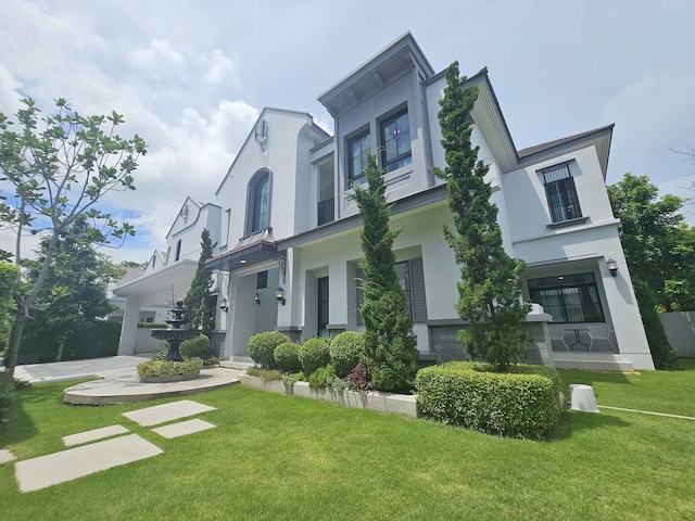 BH3825 ขายและให้เช่า บ้านเดี่ยว นันทวัน พระรามเก้า กรุงเทพกรีฑาตัดใหม่ แปลงมุม ติดคลับเฮ้าส์Agent คุณบัวโทร 0936464597LINE ID Bua093ราคาเช่า 390000 บาทต่อเดือนราคาขาย 69000000 บาทรายละเอียดทรัพย์ประเภท บ้านเดี่ยวหรูโครงการ นันทวัน พระรามเก้า กรุงเทพกรีฑาตัดใหม่ขนาดที่ดิน 141 ตารางวาพื้นที่ใช้สอย 449 ตารางเมตรแบบบ้าน Size Lจำนวนห้องนอน 5 ห้องจำนวนห้องน้ำ 6 ห้องห้องรับแขก 2 ห้องห้องทำงาน 1 ห้องห�