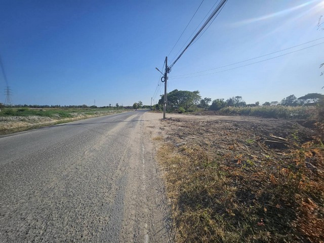 ???? #ขายที่ดินผังม่วงใกลินิคมอมตะชลบุรี????ต.บางนาง  พานทอง–ชลบุรี #ทำเลทองเพื่อธุรกิจอุตสาหกรรม ????????เนื้อที่  7-0-27 ไร่➤ สามารถรวมได้ 22-3-74 ไร่>รวม 3 โฉนด> แบ่งขายได้✅เพียงไร่ละ  6  ล้านบาท#ติดนิคมอมตะเฟสใหม่ – ใกล้มอเตอร์เวย์ – ผังสีม่วง เหมาะสร้างโรงงาน–คลังสินค้า????♒#ที่ดินผังม่วง (รองรับกิจการอุตสาหกรรม/คลังสินค้า)‼️คุ้มค่ามากสำหรับทำเลรอบนิคม และแนว EEC*ใกล้ นิคมอุ