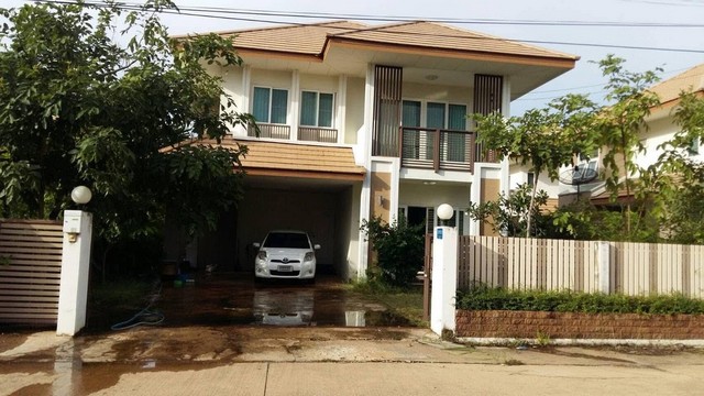 ขายบ้านเดี่ยว 2 ชั้น หมู่บ้านวิลล่านารา 2 อำเภอเมือง จังหวัดมหาสารคาม บ้านสวยพร้อมอยู่#รายละเอียดและติดตั้ง-ขายบ้านเดี่ยว 2 ชั้น เนื้อที่ 80 ตารางวา-จำนวน 3 ห้องนอน 3 ห้องน้ำ พร้อมแอร์ เครื่องทำน้ำอุ่น ทุกห้อง ผ้าม่าน มุ้งลวด เหล็กดัด-ตั้งอยู่ใจกลางเมือง (เยื้องกับวิทยาลัยพลศึกษามหาสารคาม เส้นเสริมไทยคอมเพล็กซ์#หมู่บ้านวิลล่านารา 2 ตำบลเกิ้ง อำเภอเมืองมหาสาร�