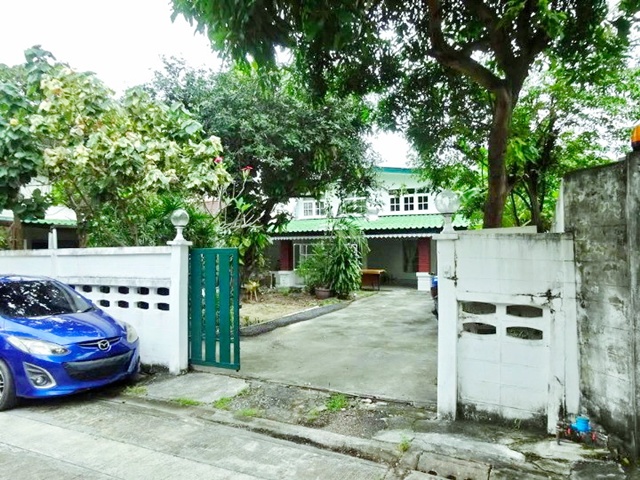 5นอน MRTบางยี่ขัน 2กม. ตั้งฮั่วเส็ง 750 ม. ถ.สิรินธร ให้เช่าบ้านเดี่ยว 2 ชั้น หลังใหญ่ พื้นที่เยอะ 127 ตร.วา.380 ตร.ม. ม.สวนดุสิต 400 ม. รีโนเวทใหม่  ไม่มีเฟอร์ฯ ร่มรื่น เหมาะทำเป็นโฮมออฟฟิศ  3น้ำ  35,999 B-M. บางพลัด เดินทางสะดวก  5bed MRT BangYiKhan 2km. TangHuaSeng 750m. Sirindhorn Rd. For rent Large 2-story detached house 127 sq.wa. 380 sq.m. spacious area Suan Dusit University 400 m. Newly renovated unfurnished shady suitable for home office  3 bath 35,999 B-M. BangPhlat Convenient access via ทางด่วนศรีรัช  วงแหวนฯ สะพานพระราม7 ถ.สิรินธร แขวงบางพลัด บางพ�