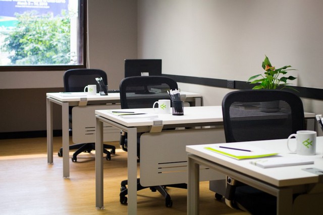 ออฟฟิศตกแต่งพร้อมใช้ สาทร  อาคารสาธรธานี  มีพนักงาน 1 ท่านขึ้นไป   BTS ช่องนนทรี โทร 025125909,  084-543-4833 ดูข้อมูลอาคารอื่นที่ www.irentoffice.com ยินดีรับฝากขาย-เช่าสำนักงาน- รองรับพนักงานตั้งแต่ 1 ท่านขึ้นไป ราคาค่าเช่าประมาณ 9,000 บาทขึ้นไป- มีอุปกรณ์สำนักงานครบทั้งโต๊ะ เก้าอี้ ตู้เก็บเอกสาร พร้อมใช้- ระบบอินเตอร์เน็ต และ wifi ตลอดระยะเวลาทำงาน- มีพนักงานต้อนรับ คอยรับโทรศัพท์ รับจดหมาย �