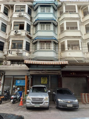 ขายอาคารพาณิชย์ 4 ชั้น  บางลำพู  บางพลัด กรุงเทพมหานครที่ตั้ง : 39 ซอย วังปริญญา  บางบำหรุ  บางพลัด กรุงเทพมหานคร 10700https://maps.app.goo.gl/nkLU5zEgtqidZkMu9ขนาดพื้นที่ : 15 ตารางวารายละเอียดขายอาคารพาณิชย์ 4 ชั้น มีชั้นลอย ถนนซอยกว้าง 15 เมตร (จรัญสนิทวงศ์ 49/1)ปี 2554 น้ำไม่ท่วม เหมาะใช้เป็นออฟฟิศ อยู่อาศัย  ขนาดตัวตึก 4 เมตร x 15 เมตร พื้นที่ใช้สอย 300 ตารางเมตร 4 ชั้นครึ่ง 3 ห้องนอน 4 ห้องน้ำ 2 ที่จอดรถ สถาน�