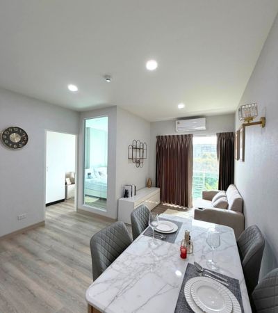 ขาย 1.79 ล้านบาท*คอนโดวันพลัส นายน์ทีน 2ห้องรีโนเวทใหม่ พร้อมอยู่ถ.มหิดล – ช้างคลาน ใกล้สนามบิน & เซ็นทรัลแอร์พอร์ตอยู่ในถนนส่วนตัว ห่างถนนใหญ่เพียง ~300 เมตรบรรยากาศเงียบสงบ แต่เดินทางสะดวก เข้าเมืองง่าย.รายละเอียดห้องขนาด 33 ตร.ม.ชั้น 6 วิวสวน ร่มรื่น ไม่ร้อน1 ห้องนอน1 ห้องน้ำ1 ห้องนั่งเล่นห้องครัวแยกระเบียงเป็นสัดส่วน.เครื่องใช้ไฟฟ้า & เฟอร์นิเจอร์ (ครบจริง)ที�