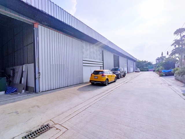 เลี่ยงเมืองปากเกร็ด หลังสุดท้าย รถไฟฟ้าปากเกร็ด 1.8 กม. ติวานนท์ โกดังให้เช่า ปากเกร็ด นนทบุรี 180 ตร.ม 27,498 B-M วัดกู้ อิมแพ็ค เมืองทองธานี 4กม.Pakkret bypass Impact MuangThongThani. 4km Last chance! Warehouse for rent in Pakkret Nonthaburi. 1.8km BTS Pakkret on Tiwanon Rd.  180sq.m. 27,498THB. near WatKu เชื่อมต่อถนนติวานนท์ ถนนแจ้งวัฒนะ ทางด่วนแจ้งวัฒนะ ถนนราชพฤกษ์ และถนนชัยพฤกษ์ เหมาะสำหรับใช้เป็นคลังสินค้า ศูนย์กระจายสินค้า หรือธุรกิจพร้อมออฟฟิศระบบไฟฟ้า 1 เฟส180