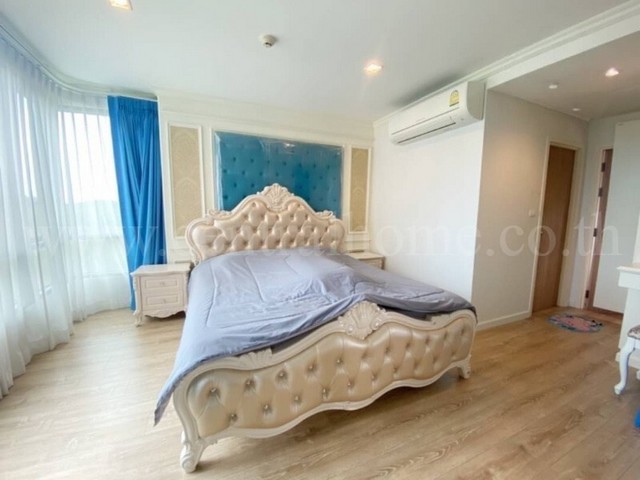 รหัสทรัพย์&nbsp;6891คอนโด เบลล่า คอสต้า หัวหิน ติดชายหาดส่วนตัว ตกแต่งพร้อมเข้าอยู่ ราคาถูกที่สุดในโครงการที่ตั้ง :&nbsp;ตำบลปากน้ำปราณ อำเภอปราณบุรี จังหวัดประจวบคีรีขันธ์ 77220รายละเอียดทรัพย์&nbsp;- พัฒนาโดย Property Perfect&nbsp; พร็อพเพอร์ตี้ เพอร์เฟค จำกัด (มหาชน)- คอนโด&nbsp;Low Rise 7 ชั้น ห้องอยู่ชั้นที่ 5&nbsp;อาคาร 1 พื้นที่ใช้สอย 56.16&nbsp;ตารางเมตร&nbsp;- 1 ห้องนอน, 1 ห้องน้ำ, 1 ห้องนั่งเล่น และโซนครัว- เ