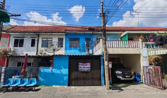 รหัสทรัพย์ N0882ทาวน์เฮ้าส์ บ้านพิมานนิเวศน์ สามัคคี 25 โครงสร้างแข็งแรง ราคาถูกที่ตั้ง :&nbsp;ถนนสามัคคี ตำบลท่าทราย อำเภอเมืองนนทบุรี จังหวัดนนทบุรี 11000รายละเอียดทรัพย์- ทาวน์เฮ้าส์&nbsp;2 ชั้น ขนาดพื้นที่ 16&nbsp;ตารางวา พื้นที่ใช้สอย 95&nbsp;ตารางเมตร- 2 ห้องนอน, 2&nbsp;ห้องน้ำ, 1 ห้องรับแขก, 1 ห้องนั่งเล่น, 1 ที่จอดรถ- ต่อเติมหลังคาโรงจอดรถ, ห้องครัว และรอบบ้านเต็มพื้นที่ ลงเสาเข็มทุก