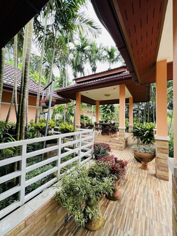 ขายหรือให้เช่าบ้านรีสอร์ทพร้อมเฟอร์ พื้นที่1-2-28ไร่ 5นอน4น้ำ ขาย5.5ลบ. เช่า40,000บ. ต.สะเมิงใต้ อ.สะเมิง เชียงใหม่บ้านสไตล์รีสอร์ทพร้อมเฟอร์นิเจอร์ทุกชิ้น พื้นที่ 1 ไร่ 2 งาน 28 ตารางวาพิกัด : ต.สะเมิงใต้ อ.สะเมิง จ.เชียงใหม่- ขายราคา 5.5 ลบ. (5,500,000 บาท) ค่าโอนคนละครึ่ง- ให้เช่าเดือนละ 40,000 ขาท สัญญาขั้นต่ำ 1 ปี มัดจำประกัน 2 เดือน3 ห้องนอน1 ห้องรับแขก1 ห้องครัว2 ห้องน้ำมีโซนห้องนั่งเล่�