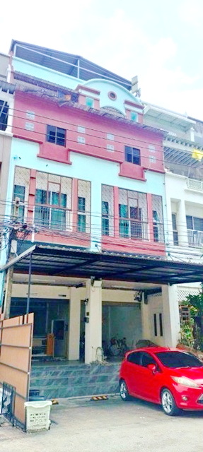  รพ.สินแพทย์รามอินทรา 300 ม.MRTคู้บอน 800ม.แม็คโคร รามอินทรา 200 ม.ให้เช่าอาคารพาณิชย์ 4.5 ชั้น 2 คูหา 25 ตร.ว. 420 ตร.ม. รีโนเวทใหม่  8 นอน 8 น้ำ  รร.เทคโนโลยีดุสิต 1.4 กม. ทำเลดี ร่มรื่น เหมาะทำออฟฟิศ ค้าขาย 15,999 B-M. ไม่เปลี่ยว  เดินทางสะดวก เข้า-ออกได้หลายทาง ถ. นวมินทร์-รามอินทรา คู้บอนMRT Khubon 800m. Makro Ramintra 200m. Sinpattaya Ramintra Hospital 300m away. 4.5-story commercial building for rent 2units 25 sq.wa. 420 sq.m. newly renovated 8 bed 8 bath 1.4 km. from Dusit Technological School Good location peaceful suitable for office or retail 15,999 B-M. Convenient tra