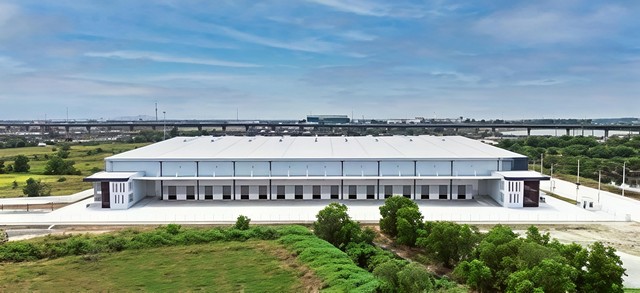 #ให้เช่าโรงงานบางปะกงฉะเชิงเทรา#ให้เช่าโรงงานโกดัง 3,000 ตรม.????ผังม่วง???? ถ.คู่ขนานบางนา–ตราด กม.56ต.บางปะกง อบางปะกง จ.ฉะเชิงเทรา✴️ทำเลดี รายล้อมด้วยโรงงานอุตสาหกรรม♀️ รายละเอียดทรัพย์:♀️????ขนาดโกดัง: 3,000 ตารางเมตร????ผังเมือง: สีม่วง (เหมาะสำหรับโรงงาน/อุตสาหกรรม)????เหมาะทำโรงงาน หรือคลังสินค้า???? อัตราค่าเช่า????ทำโรงงาน: 165 บาท / ตร.ม.????ทำคลังสินค้า: 155 บาท / ตร.ม.????เงื่อนไข: ปร�