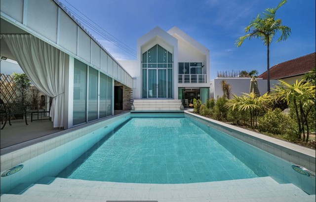 บ้านเดี่ยว โครงการนทีการ์นต์ ปาร์ควิว (Natheekarn Park View)บ้านเดี่ยวบนทำเลคุณภาพ รายล้อมด้วยธรรมชาติ ติดขอบอ่างเก็บน้ำมาบประชัน มอบบรรยากาศเงียบสงบ ร่มรื่น เหมาะสำหรับการพักอาศัยจริง ให้ความรู้สึกผ่อนคลาย เป็นส่วนตัว และมีพลังงานที่ดีต่อการอยู่อาศัยในระยะยาวรายละเอียดทรัพย์&nbsp;&nbsp;&nbsp;•&nbsp;&nbsp;&nbsp;ขนาดที่ดิน 142 ตารางวา&nbsp;&nbsp;&nbsp;•&nbsp;&nbsp;&nbsp;พื้นที่ใช้สอยประมาณ 350 ตารางเมตร&nbsp;&nbsp;&nb