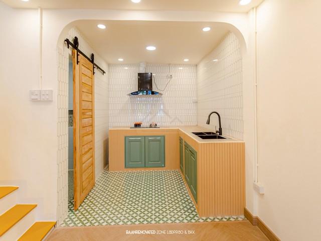 ขาย ทาวน์เฮ้าส์ 2 ชั้น ลาดพร้าว 63 รีโนเวทใหม่ทั้งหลัง ใกล้รถไฟฟ้า โชคชัย 4 และ ลาดพร้าว 71*** ราคาพิเศษ 3,290,00 บาท พร้อมโอนติดต่อ คุณช่อผกา 0616198565 LINE 0616198565หากไม่รับสาย รบกวนขอความกรุณาลูกค้า @line ทิ้งรูปและข้อมูลไว้นะคะhttps://line.me/ti/p/zu0mm-ozFXทาวน์เฮ้าส์ 2 ชั้น ลาดพร้าว 63 รีโนเวทใหม่ทั้งหลัง- ขนาด 15.5 ตารางวา- 2 ห้องนอน- 2 ห้องน้ำ- 1 ครัว- 1 ที่จอดรถ- รีโนเวทใหม่ยกหลัง ตกแต่งโทนละมุนๆ ด้วยสีเขียวม